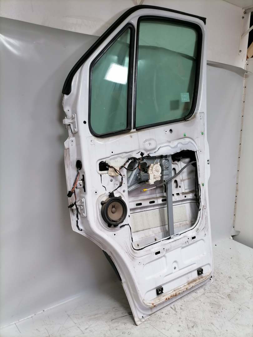 Mercedes Sprinter 906 original T&uuml;r vorn rechts Wei&szlig; Rohbau Bj.2010